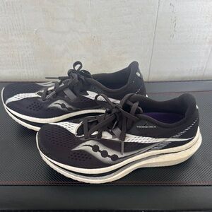 Saucony Triumph Women's Black Running Shoes